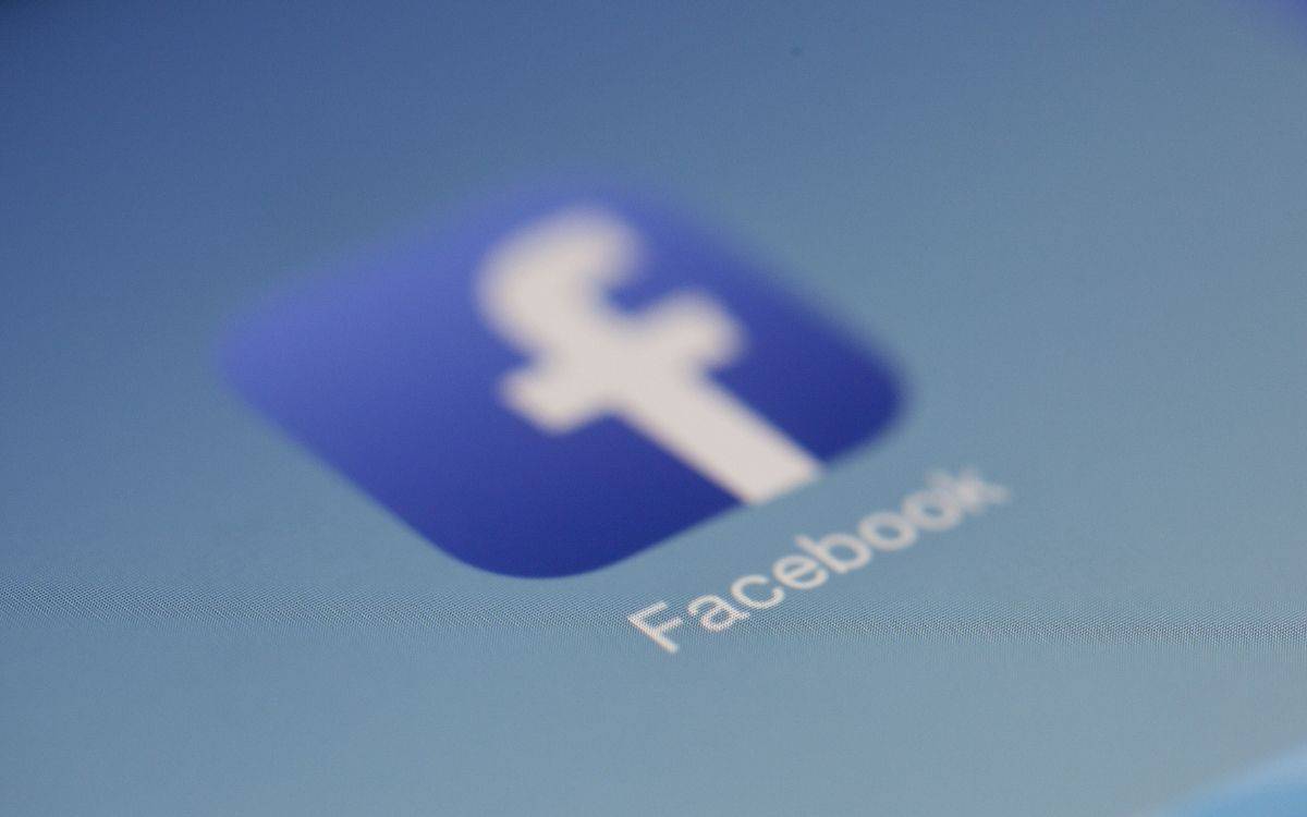 Facebooks App ikon. Digital nyheter om Facebook flödet.