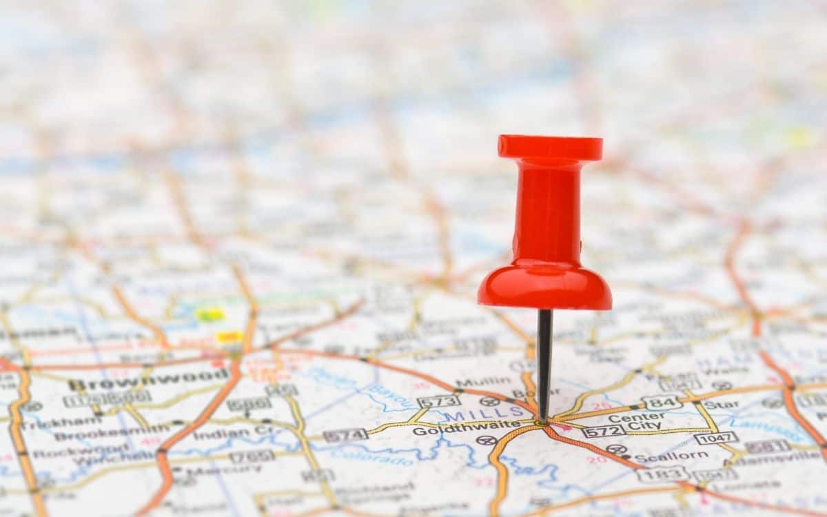 Bild på en karta med en pinn. Digitala nyheter om Snapchatkartan.